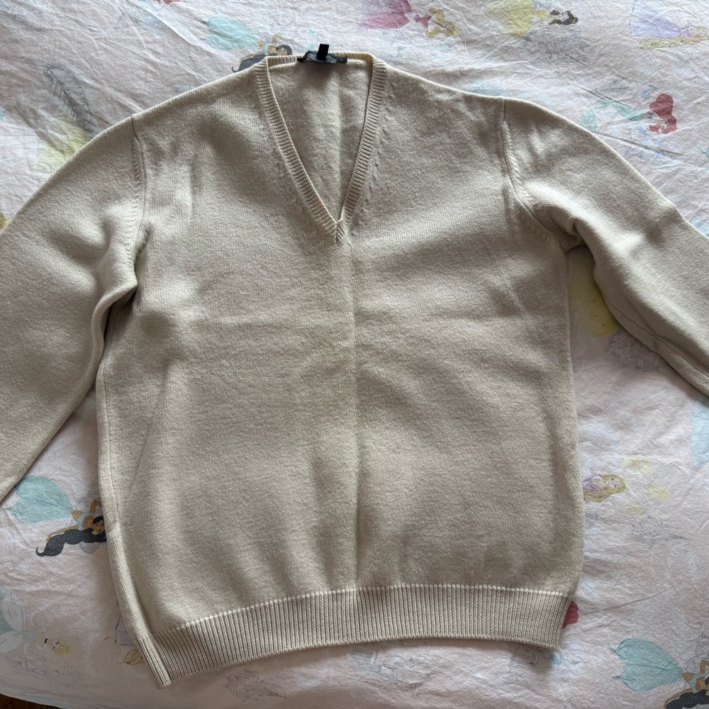 Gucci 100% wool v neck sweater -Men